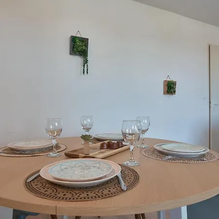 Appartement, Terrasse, Piscine, Parking, Netflix Et Wi-fi Daire