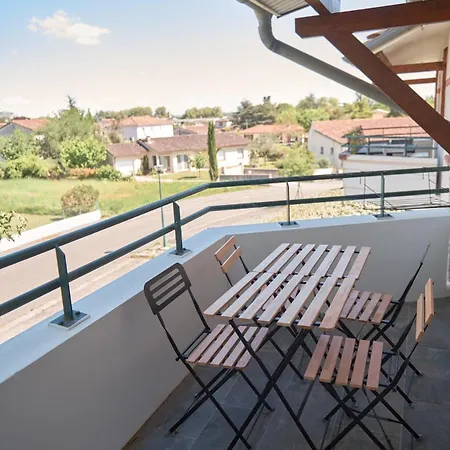 Appartement, Terrasse, Piscine, Parking, Netflix Et Wi-fi Daire *