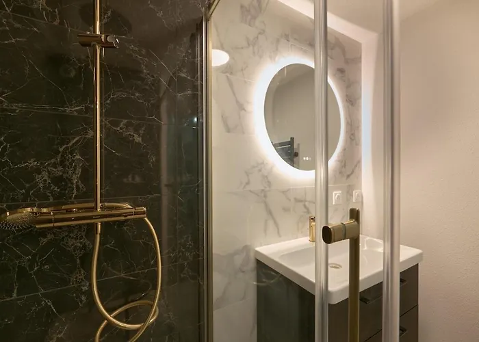 Appartement, Terrasse, Piscine, Parking, Netflix Et Wi-fi アパート